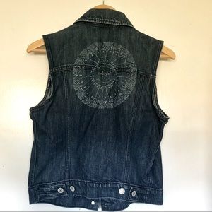 Levi’s denim vest with bleached mandala design M